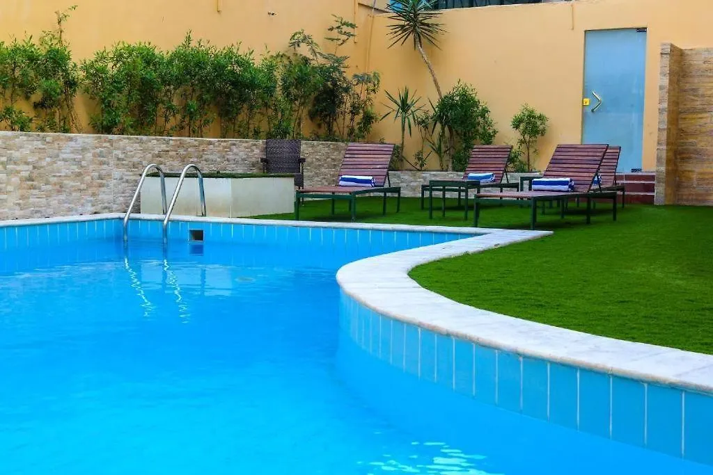 Golden Lotus Hotel Aqaba 4*,